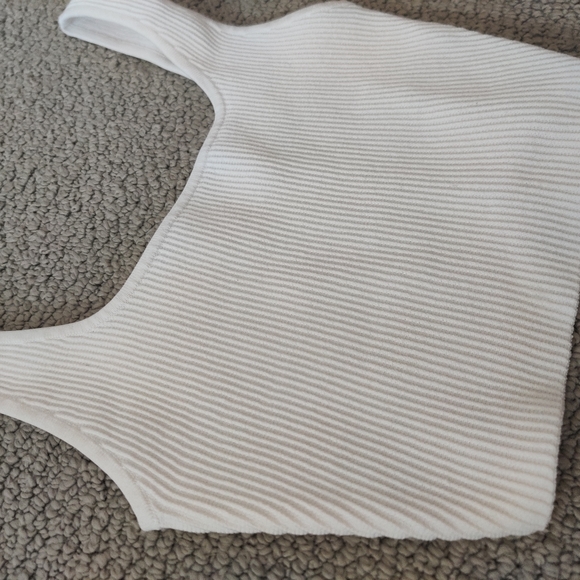 Babaton - Sculpt Knit Squareneck Cropped Tank - Picture 4 of 4